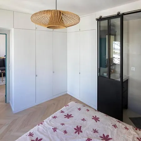 Charming Apt Between In Batignolles