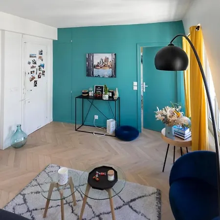 Charming Apt Between In Batignolles Διαμέρισμα *